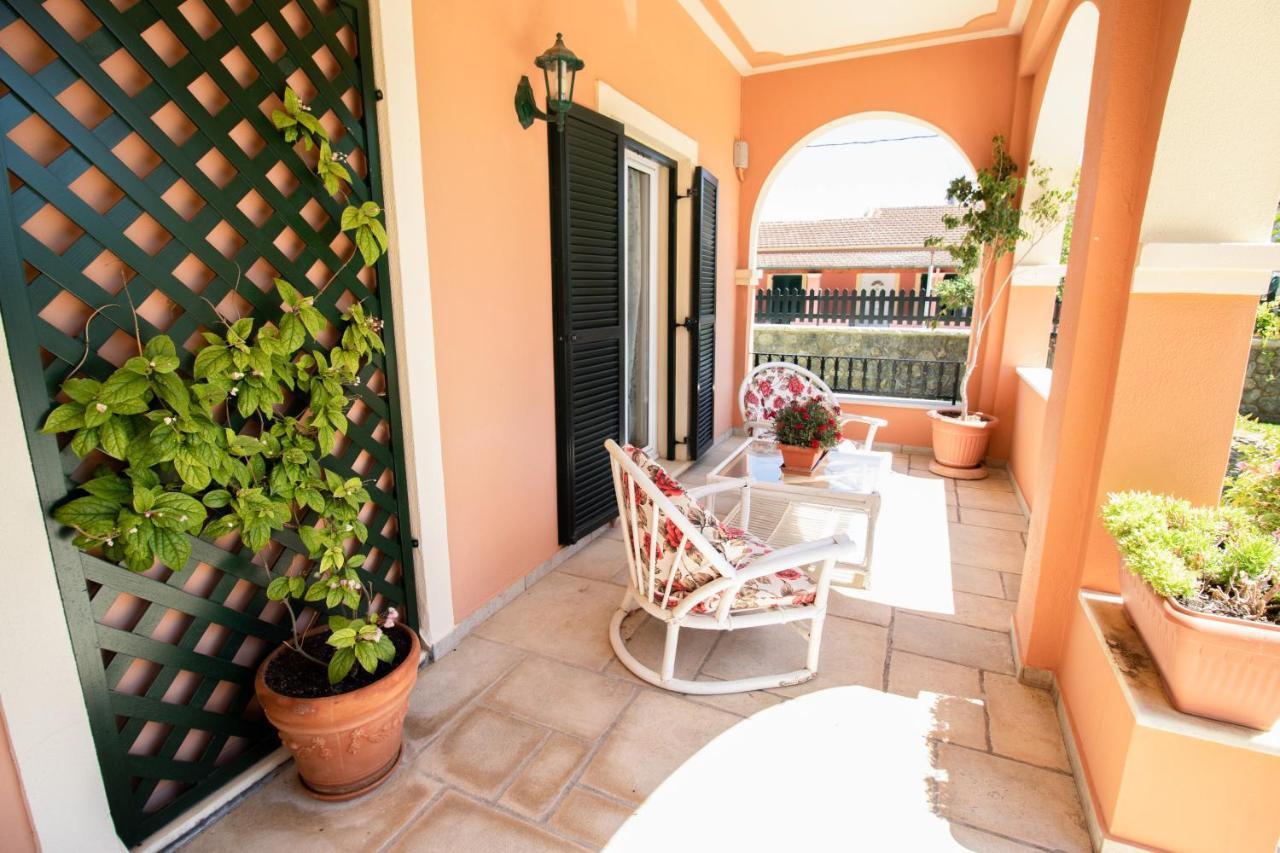 The Red Bougainvillea Apartments Κανάλι Εξωτερικό φωτογραφία