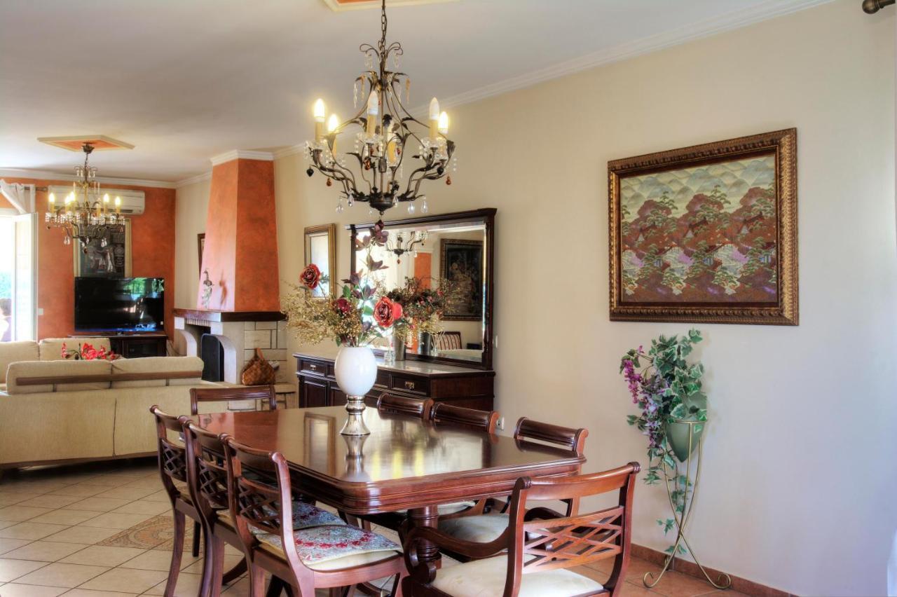 The Red Bougainvillea Apartments Κανάλι Εξωτερικό φωτογραφία
